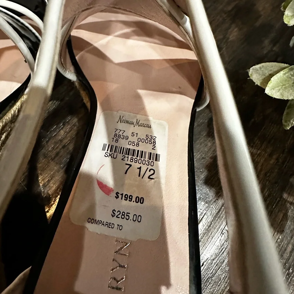 Taryn Rose Krissy Wedges Size 7.5 Never worn - Picture 7 of 9